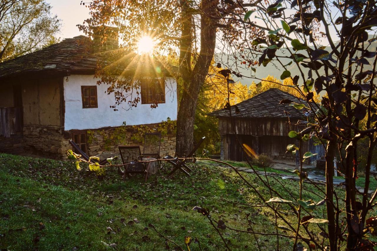 Authentic Bulgarian House - Karashka Villa Apriltsi  Exterior photo