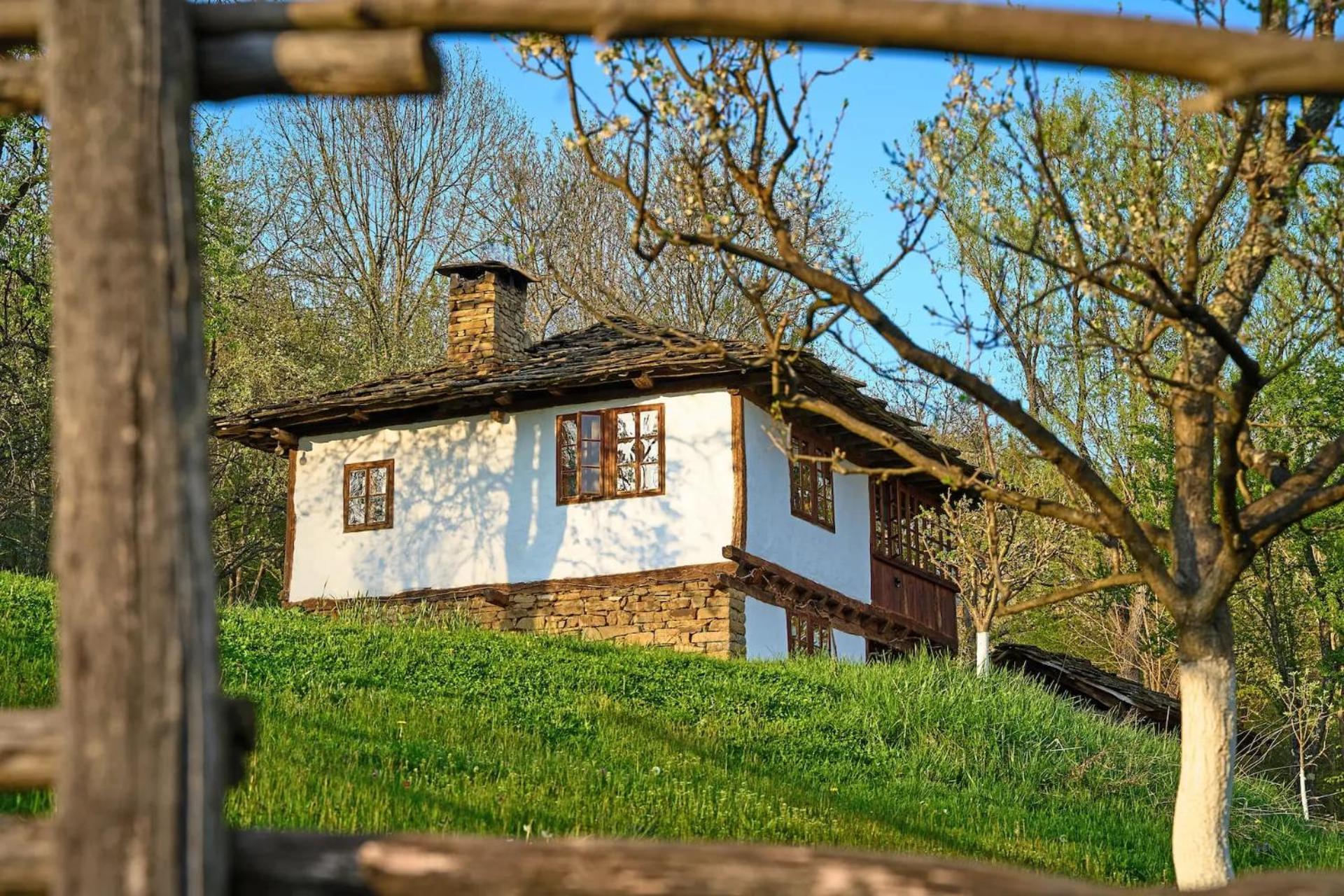Authentic House With Stunning Mountain View - Karashka Villa Apriltsi  Exterior photo