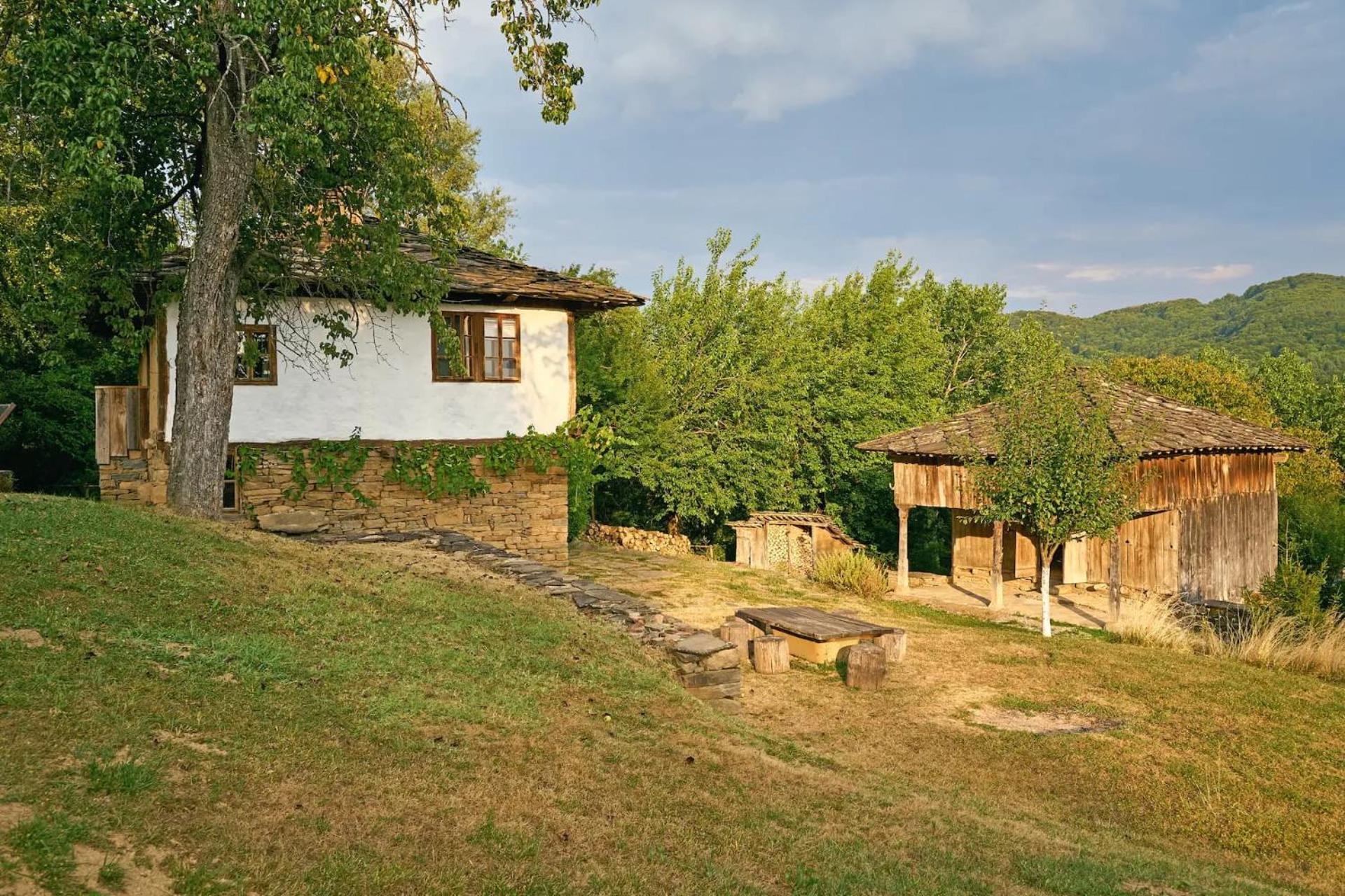 Authentic House With Stunning Mountain View - Karashka Villa Apriltsi  Exterior photo